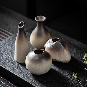 Mini vase en céramique mat Vases en <span class=keywords><strong>poterie</strong></span> grossière rétro pour la décoration intérieure - Product Image 1