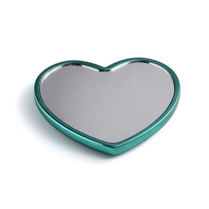 Wholesale Heart Shape Green Engraved Laser Metal Pocket <b>Compact</b> Makeup Handbag <b>Mirrors</b> - Product Image 2