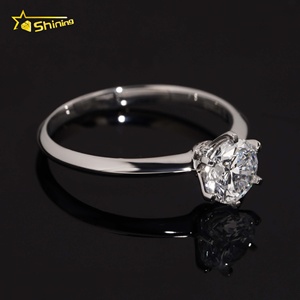 <span class=keywords><strong>Anello</strong></span> <span class=keywords><strong>Solitario</strong></span> con Diamante da Laboratorio CVD da <span class=keywords><strong>1</strong></span> <span class=keywords><strong>Carato</strong></span> Taglio Rotondo in Oro Bianco Massiccio 18k per Donna - Product Image 3