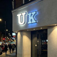 Panneau LED personnalisé Ciel Étoilé pour Café, Restaurant, Magasin – Enseigne Lumineuse, Décoration Murale de Façade à Effet Nuit Lumineuse