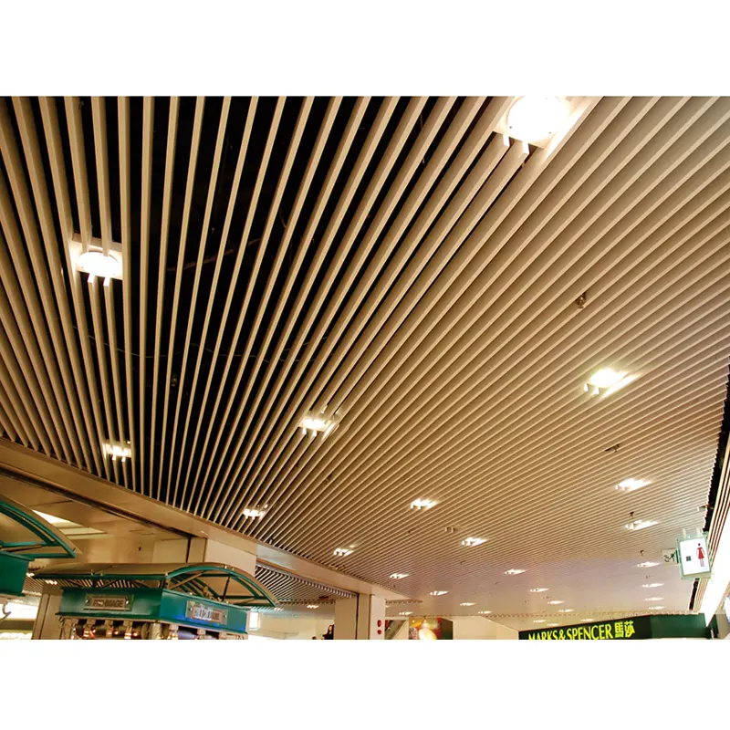 Harga biaya sistem langit-langit gantung Baffle serbuk kayu Linear aluminium gantung langit-langit