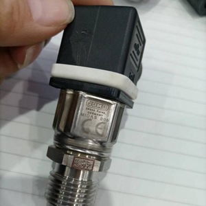 Contrôleur de température et de pression JUMO 100 mm Modbus pour usage industriel - Product Image 3