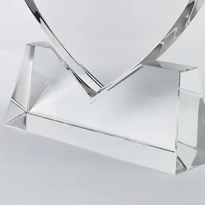 Trappolo di cristallo bianco con cuore bianco per incisione di regali commemorativi