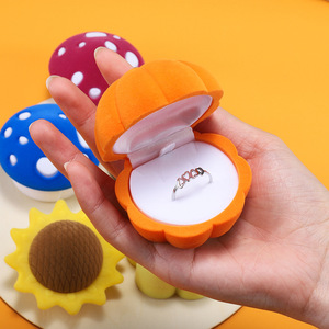 Caja de joyería de terciopelo con forma de flor, simulación de frutas, conchas marinas, rosas y corazones, para guardar anillos, venta al por mayor. - Product Image 2