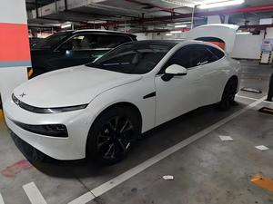 Modelo 2023, Auto Eléctrico Xpeng P7 de Segunda Mano, Volante a la Izquierda, Euro VI, 670 km de Autonomía, Venta al Por Mayor para Exportación - Product Image 2