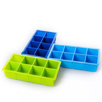 Moule à glace personnalisé en silicone pour 8 grands cubes avec couvercle, couleur et logo personnalisables, écologique, sans BPA