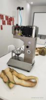 Commerciële Automatische Kokos Dunschiller En Ananas Coring Snijmachine Voor Voedselverwerkende Fabriek