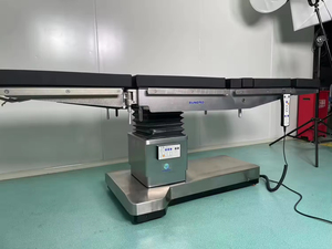 Table d'opération médicale radiolucente électrique hydraulique multifonction en acier inoxydable, durable et très résistante - Product Image 4