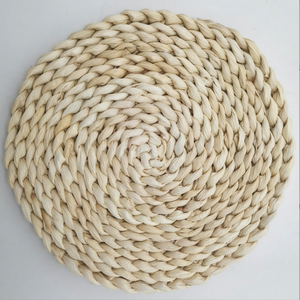 Gevlochten Maïsschil <span class=keywords><strong>Placemat</strong></span> Wegwerp Bamboe Geïsoleerde Pad Met Antislip-Functie Voor Theekop Ovenschotel Tafelblad Decoratie