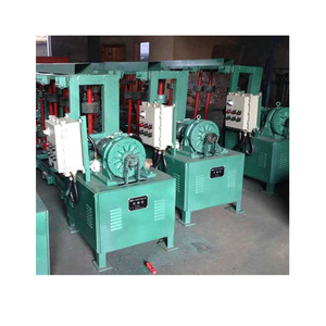 Machine <span class=keywords><strong>de</strong></span> <span class=keywords><strong>nettoyage</strong></span> <span class=keywords><strong>de</strong></span> fûts en plastique, machine <span class=keywords><strong>de</strong></span> <span class=keywords><strong>nettoyage</strong></span> des résidus <span class=keywords><strong>de</strong></span> rouille à l'intérieur des fûts d'huile, équipement <span class=keywords><strong>de</strong></span> lavage <span class=keywords><strong>de</strong></span> fûts d'huile industriels - Product Image 1