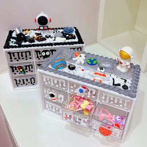 Caja de Almacenamiento Infantil con Diseño de Astronauta, Organizador de Plástico de 9 Compartimentos para el Dormitorio o Escritorio - Product Image 2