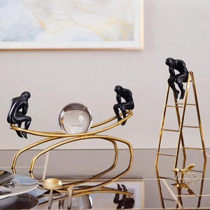 Ornamenti Stile Europeo a Forma di Pensatore, Decorazioni per Soggiorno, Vetrina Vini, Ufficio, Comode Sfere di Cristallo in Metallo per Arredamento Casa - Product Image 3