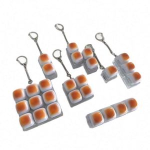Juguete de descompresión de alta calidad con luz, de plástico moldeado, con forma de pan, probador de eje de sombrero, botón apretable y hebilla - Product Image 6