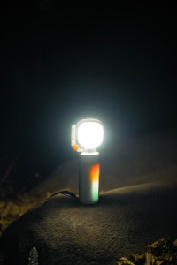 4-in-1 キャンプライト懐中電灯 2000LM 充電式 120時間連続点灯 調整可能 マグネット式三脚 アウトドア緊急ランタン - Product Image 4