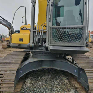 Excavatrice Kobelco SK200D d'occasion de 20 tonnes avec moteur, boîte de vitesses et engrenages - Qualité fiable et efficace, prête à être expédiée - Product Image 3