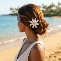 Fleur de Tiaré Artificielle Blanche en Mousse EVA de 8 CM, Style Fête Insulaire, Pointe Jaune pour Oreille