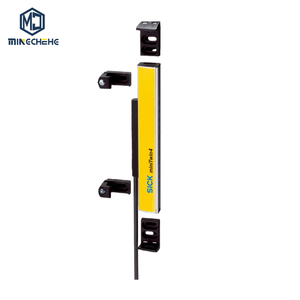 Compact Safety <b>Light</b> Curtain C4MT-04214ABB03DE0 Featuring Optical Synchronization for Easy Installation - Product Image 1