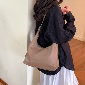 <span class=keywords><strong>Borsa</strong></span> a Spalla/Tracolla Grande Capacità in PU Moda Primavera 2026 da Donna, Multicolore, per Lavoro e Pendolarismo - Product Image 3