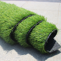 20mm Künstlicher Plastik-Grasteppich für Hochzeitsböden Innen- und Gartendekoration Synthetischer Rasen mit 10mm Florhöhe