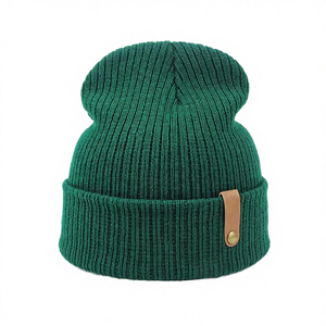 Bonnets d'hiver unisexes personnalisés à rayures, en tricot côtelé chaud avec impression numérique de qualité supérieure, pour le voyage - Product Image 4