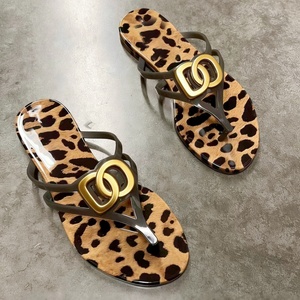 High-quality Men's and Women's <b>Slippers</b> Casual Shoes Anti-slip <b>Flip</b> <b>Flops</b> Flat <b>Slippers</b> Trendy Men Women <b>Slippers</b> Beach sandals - Product Image 1