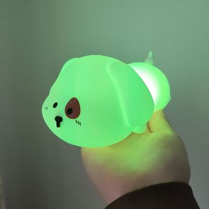 Luz nocturna portátil con sensor de movimiento para cachorros, para niños, de silicona, LED, USB, recargable, con control táctil, para habitación de bebé - Product Image 2