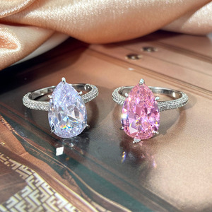 Collection de bagues tendance en laiton avec zircon rose pour femme, idéales pour les fêtes et mariages, plaquées or 18 carats et rhodium - Product Image 4