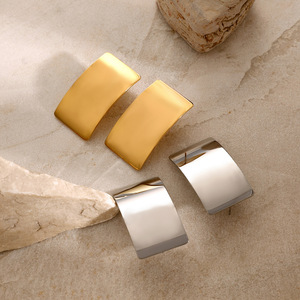 Boucles d'oreilles pendantes géométriques rectangulaires en acier inoxydable plaqué or 18 carats, lisses et verticales, bijoux tendance pour femmes, accessoire de mode - Product Image 3
