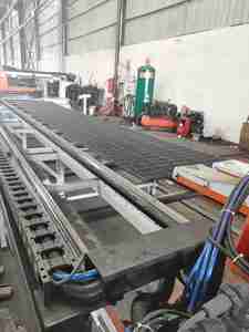 <span class=keywords><strong>Grille</strong></span> de moule carrée en acier inoxydable de haute qualité, treillis métallique galvanisé soudé, application de parc de plancher de passerelle solide, caillebotis en acier - Product Image 5