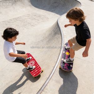 Patineta Profesional Completa de 7 Capas de Madera de Arce Canadiense con Doble Kick, Tecnología de Fundición por Gravedad, Piezas de Patineta con Rodamientos ABEC-7 - Product Image 2