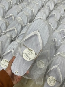 Infradito Personalizzate BRIDE Bianche con Glitter <span class=keywords><strong>Argento</strong></span>, Sandali Semplici Bianchi, <span class=keywords><strong>Scarpe</strong></span> da Ballo, Infradito da Matrimonio per Ospiti - Product Image 6