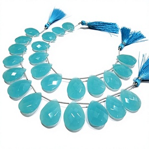 Perles de chalcédoine aqua en forme de poire 11x17mm, quartz briolette, brin de 8 pouces, vendu par brin - Product Image 1