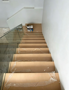 Scala a U Moderna con Piattaforma, Gradini in Legno <span class=keywords><strong>e</strong></span> Balaustra in Vetro per Residenze Duplex - Product Image 5