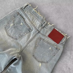 Nuevos Jeans Retro Desgastados para Hombre - Efecto Lavado Claro, Adecuados para Ropa Urbana Y2K y Tendencias de Moda Casual - Product Image 3