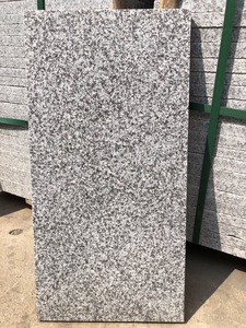 Bordure de route <span class=keywords><strong>en</strong></span> <span class=keywords><strong>granit</strong></span> gris naturel, pierres de bordure à haute résistance à la compression pour la construction routière, la planification des autoroutes et des villes - Product Image 3