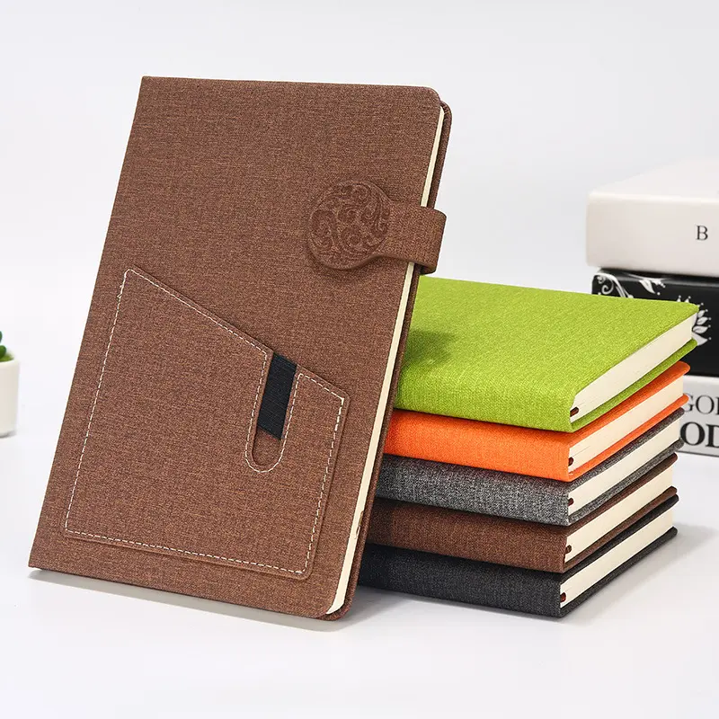 A5 pu cubierta de cuero diario logotipo personalizado cuaderno de cuero con banda de cuero de bolsillo cuaderno de tapa dura