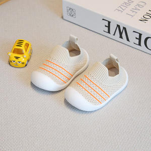 Nuevos zapatos de estilo para caminar para niños pequeños de verano, diseño tejido volador coreano, zapatillas de suela blanda transpirables antideslizantes, resistentes al desgaste - Product Image 6