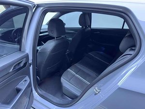 Volkswagen <span class=keywords><strong>Golf</strong></span> Usado, Modelo 2023, 280TSI DSG R-Line, 5 Plazas, Gasolina, Turboalimentado, R17, Volante a la Izquierda, Jiben Auto - Product Image 4