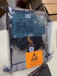 Unidad SSD HPE Primera 600 de 7.68 TB SAS SFF SSD-R0P97A de 2.5 Pulgadas, Tipo de Producto: Discos Duros, HPE Primera 600 7.68 TB SAS SFF SSD-R0P97A - Product Image 4
