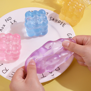 Jouets sensoriels anti-stress tendance 2025 pour l'autisme, balles anti-stress à remontée lente, cubes de maltose carrés, jouets moelleux pour garçons de tous âges - Product Image 2