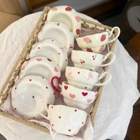 Tasses à thé et soucoupes en céramique faites à la main, mug à café, tasse à thé florale avec soucoupes, mugs en céramique pour la Saint-Valentin