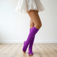 Chaussettes de yoga et de Pilates personnalisées en gros à bout ouvert et talon ouvert, hauteur genou, pour femmes