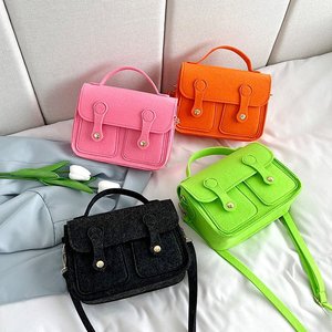 Couleurs personnalisées feutre cadeau sac filles dame fronde messager sacs à main nouvelle mode petit carré couleur bonbon femmes polyester sac fermeture éclair - Product Image 1