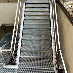 <span class=keywords><strong>Kit</strong></span> de cadre et de grille de protection de canalisation en <span class=keywords><strong>acier</strong></span> inoxydable renforcé, haute résistance, anti-corrosion, pour la construction de canalisations souterraines de câbles - Product Image 4