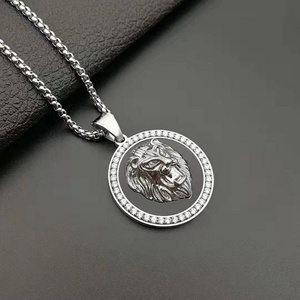 Collares con Colgante de Cabeza de León de Acero de Titanio, Cristal, en Oferta - Product Image 3