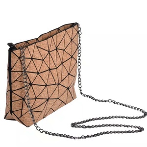 Boshiho - Bolso de Mano Vegano de Corcho de Diseño, para Viajes y Negocios, Ecológico y Suave para Mujer - Product Image 3