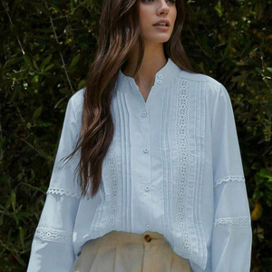 Blusa Azul Celeste para Mujer con Ribete de Encaje, Cuello con Botones, Manga Larga, Estilo Bohemio, Corte Holgado, Top de Primavera/Verano - Product Image 1
