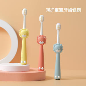 Brosse à dents manuelle de haute qualité pour enfants de 2 à 6 ans, motif lion de dessin animé mignon, poils doux, bleu ciel, orange, rouge, jaune citron - Product Image 2