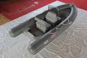 <span class=keywords><strong>Bateau</strong></span> gonflable <span class=keywords><strong>de</strong></span> nervure <span class=keywords><strong>de</strong></span> pêche <span class=keywords><strong>de</strong></span> tube <span class=keywords><strong>de</strong></span> PVC <span class=keywords><strong>de</strong></span> <span class=keywords><strong>bateau</strong></span> <span class=keywords><strong>de</strong></span> coque <span class=keywords><strong>de</strong></span> fibre <span class=keywords><strong>de</strong></span> verre <span class=keywords><strong>semi</strong></span>-<span class=keywords><strong>rigide</strong></span> RIB-480A avec la queue conique <span class=keywords><strong>de</strong></span> cylindre - Product Image 4