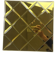 Carreaux de briques modernes en mosaïque de verre de 4mm d'épaisseur en marbre à motif carré auto-adhésif pour décoration de piscine intérieure et parquet